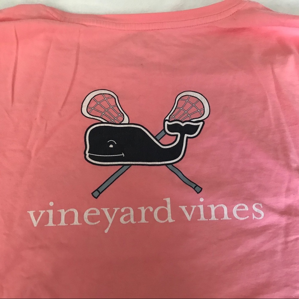 VV whale tee